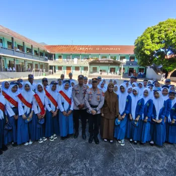 Senin, 18 Mei 2026