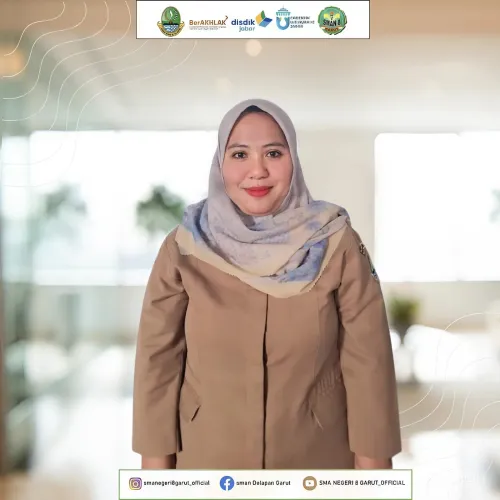 Lussy Renzana Fauziah, S.M