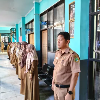 Senin, 12 April 2026