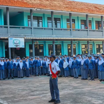 Senin, 18 Mei 2026