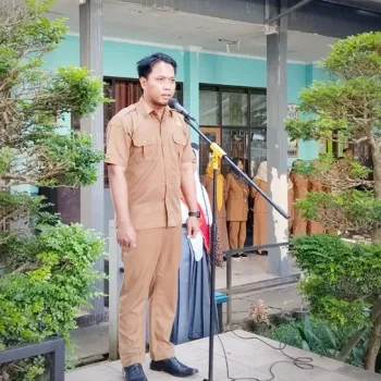 Senin, 12 April 2026